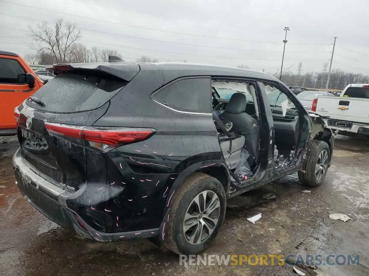 3 Photograph of a damaged car 5TDKDRBH7PS014067 TOYOTA HIGHLANDER 2023
