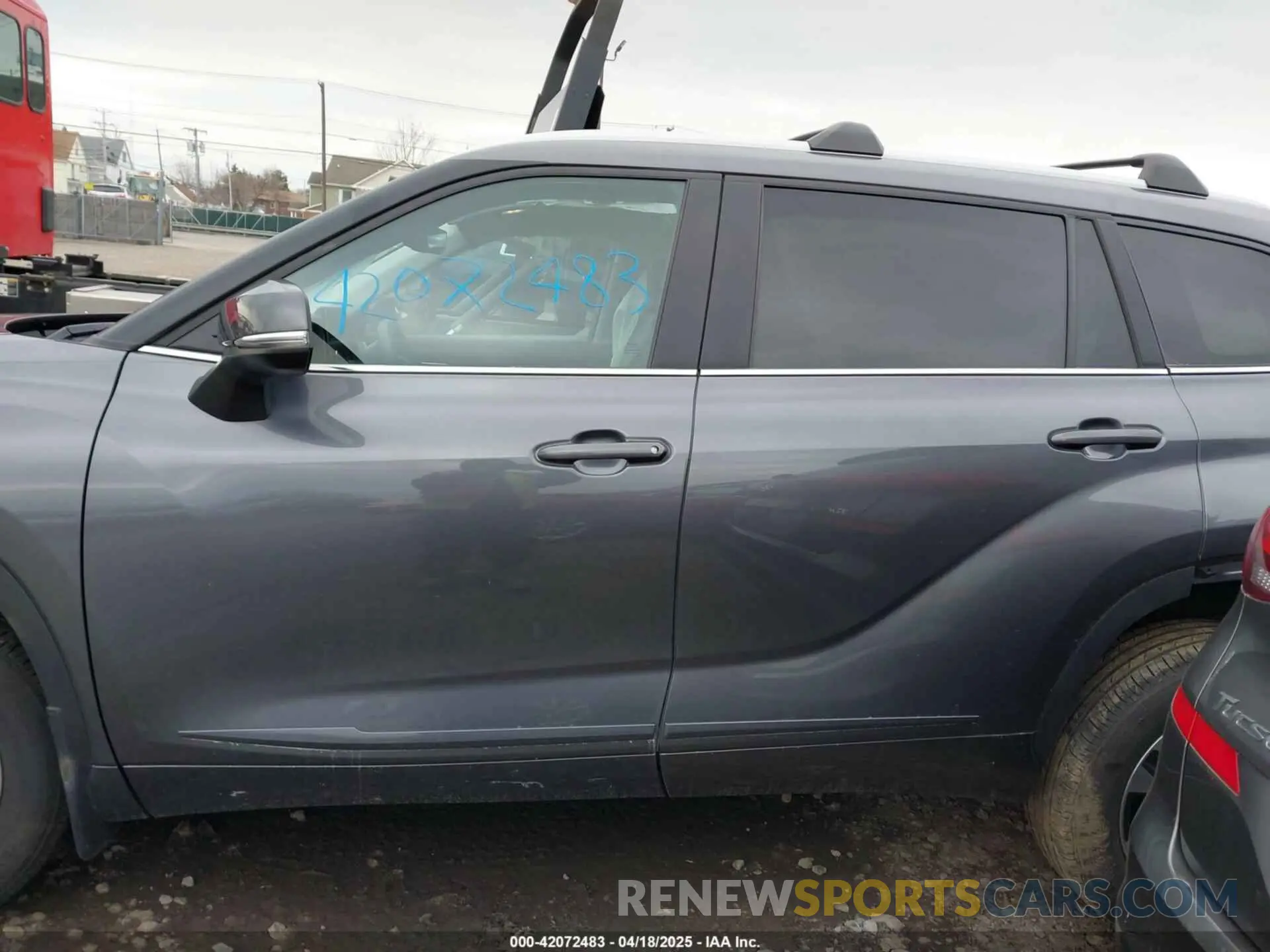 14 Photograph of a damaged car 5TDKDRBH7PS044010 TOYOTA HIGHLANDER 2023
