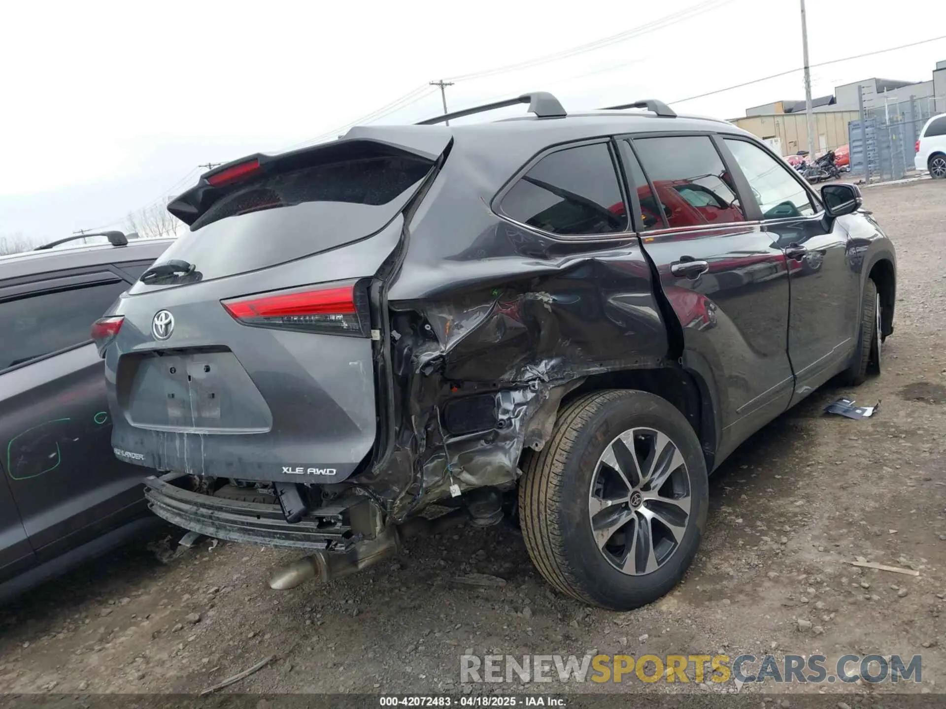 4 Photograph of a damaged car 5TDKDRBH7PS044010 TOYOTA HIGHLANDER 2023