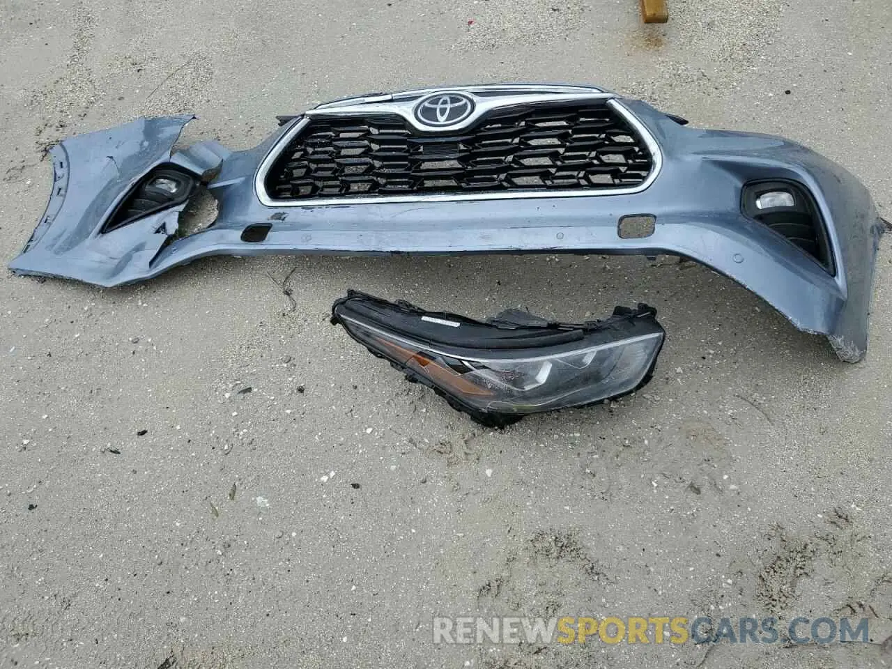 13 Photograph of a damaged car 5TDKDRBH8PS011064 TOYOTA HIGHLANDER 2023