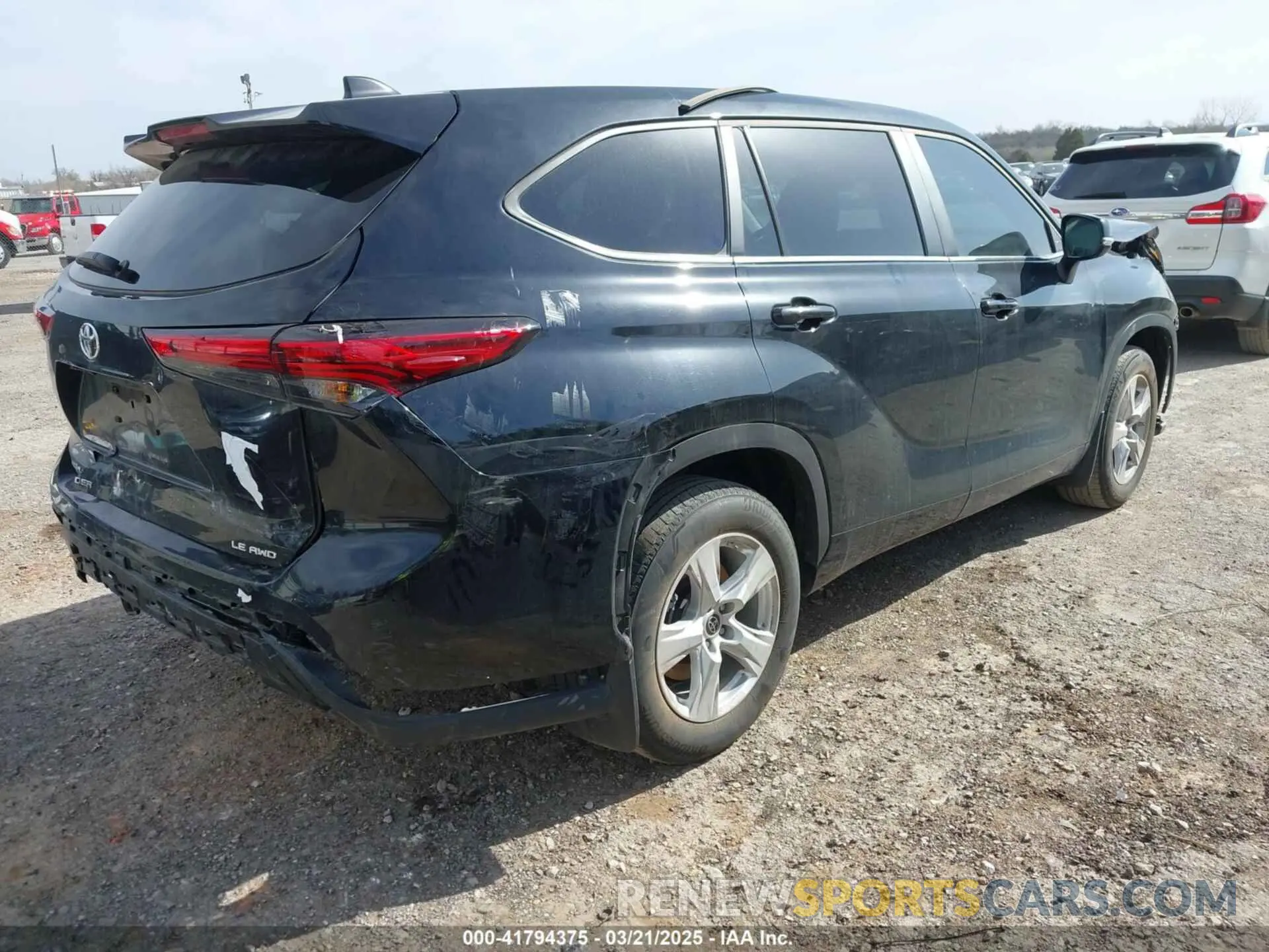 4 Photograph of a damaged car 5TDKDRBH8PS039060 TOYOTA HIGHLANDER 2023