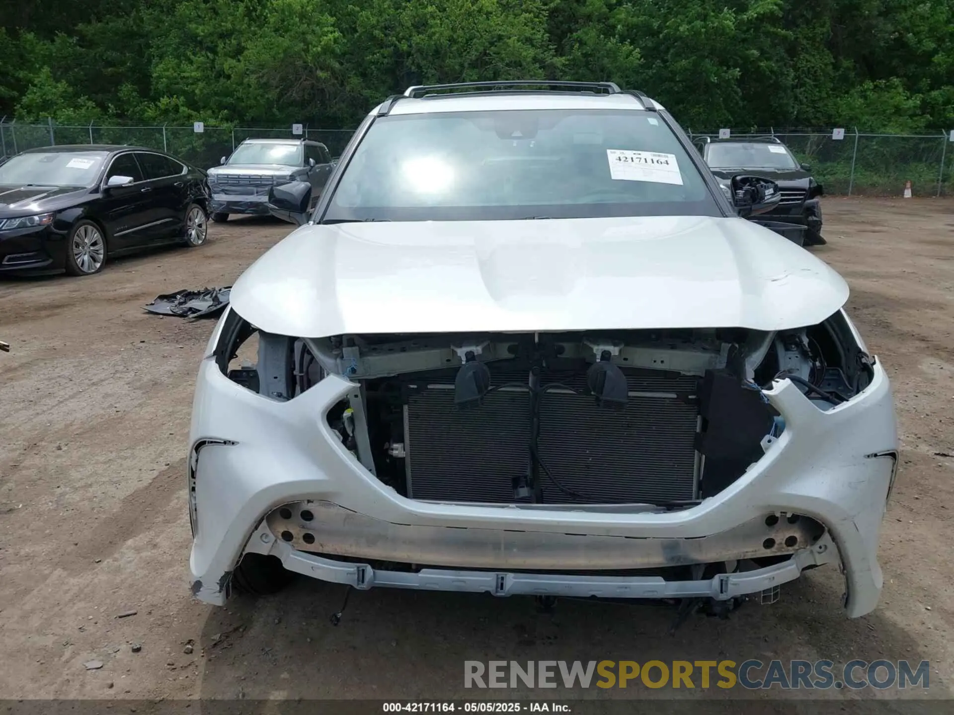 12 Photograph of a damaged car 5TDKDRBH9PS014622 TOYOTA HIGHLANDER 2023