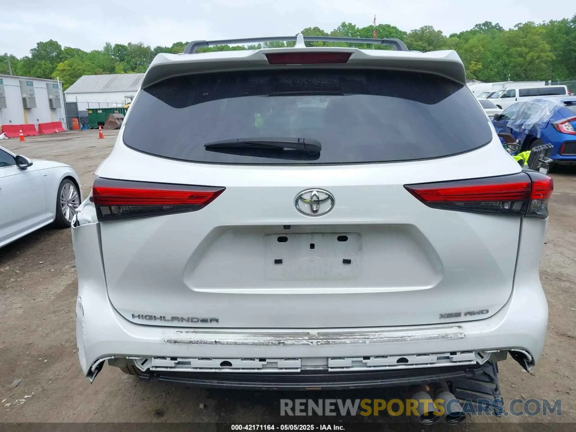 16 Photograph of a damaged car 5TDKDRBH9PS014622 TOYOTA HIGHLANDER 2023