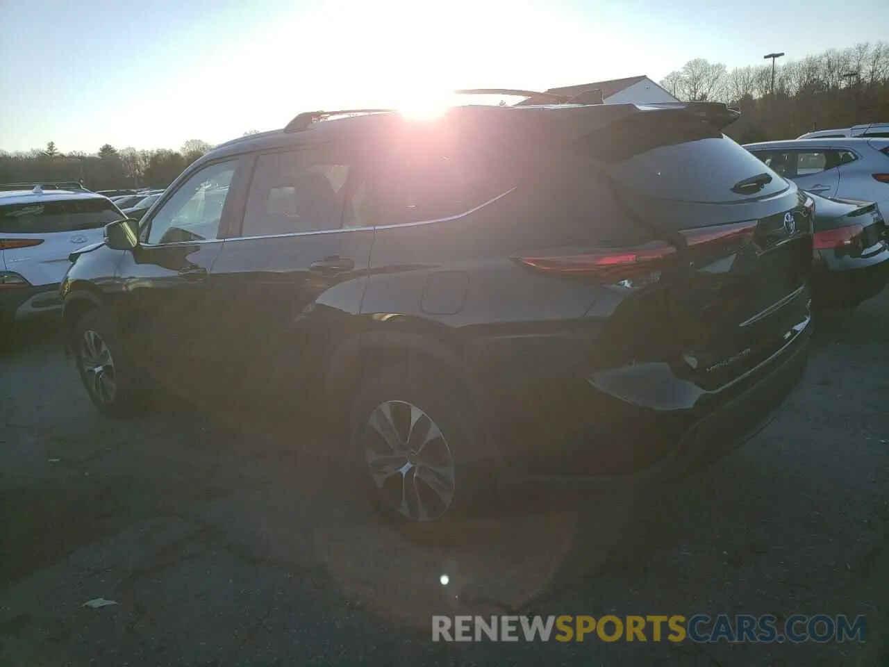 2 Photograph of a damaged car 5TDKDRBH9PS041402 TOYOTA HIGHLANDER 2023