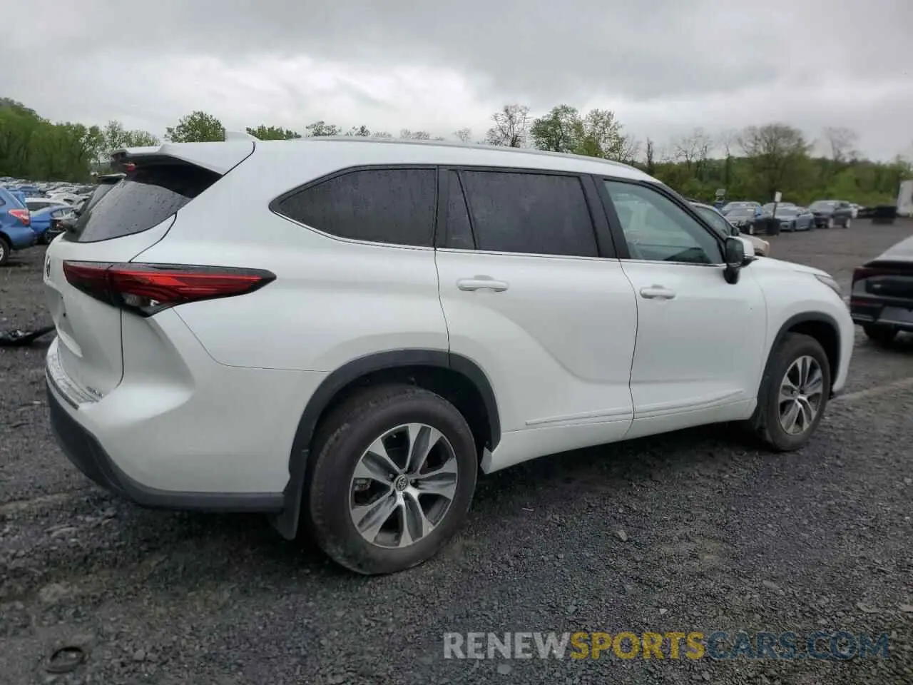 3 Photograph of a damaged car 5TDKDRBHXPS017299 TOYOTA HIGHLANDER 2023