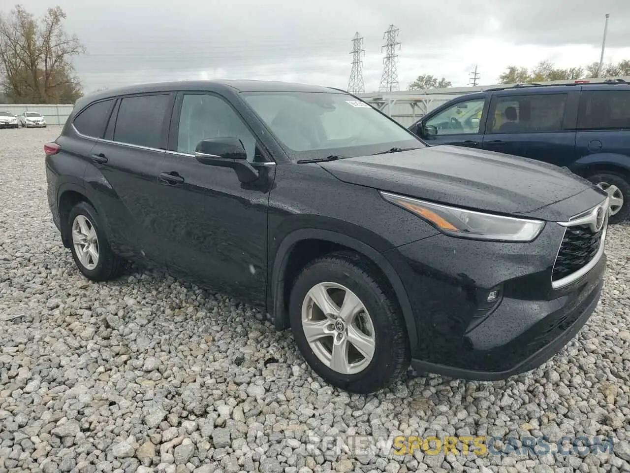 4 Photograph of a damaged car 5TDKDRBHXPS022048 TOYOTA HIGHLANDER 2023