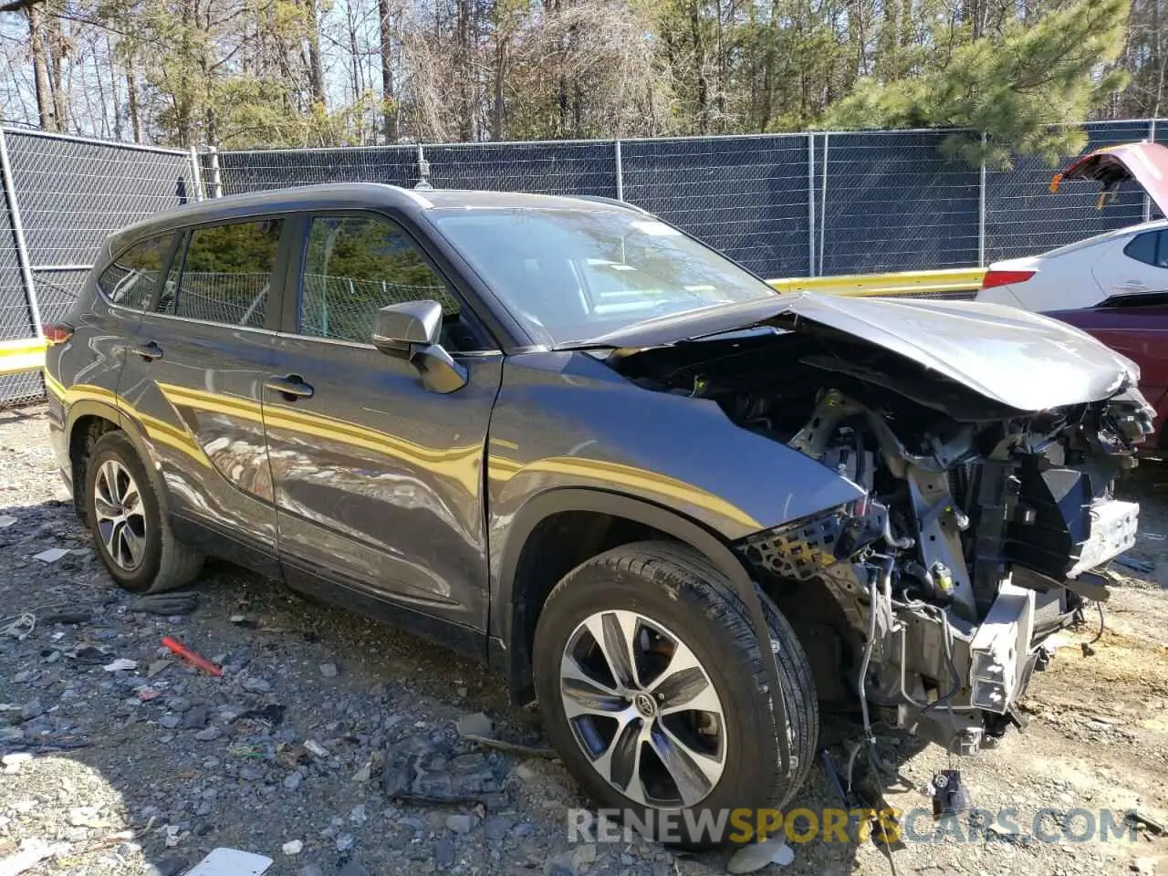 4 Photograph of a damaged car 5TDKDRBHXPS024012 TOYOTA HIGHLANDER 2023