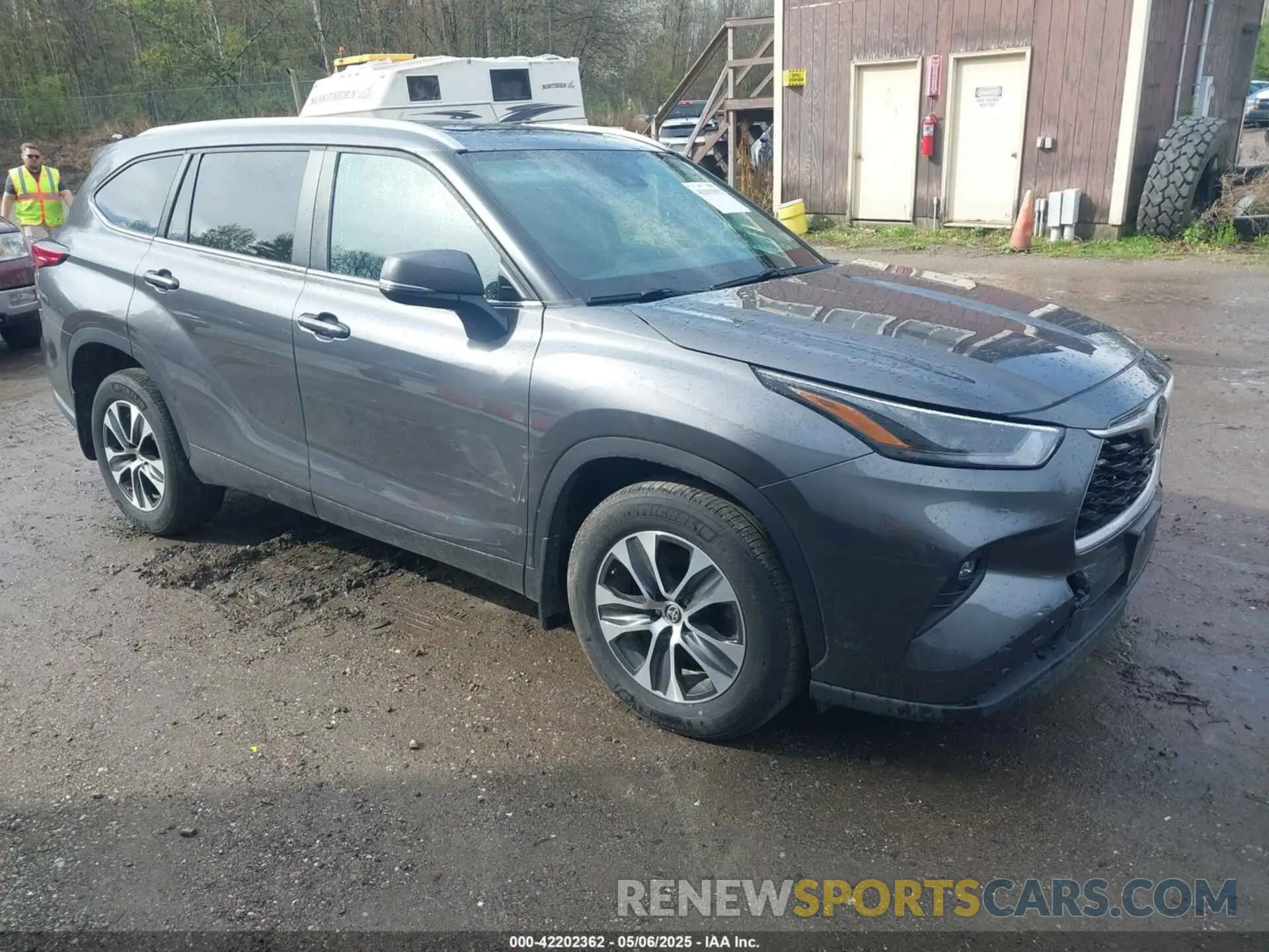 1 Photograph of a damaged car 5TDKDRBHXPS032904 TOYOTA HIGHLANDER 2023