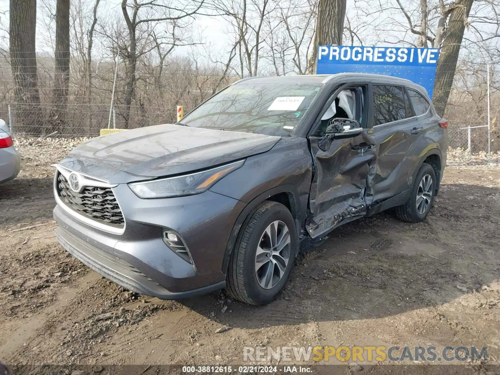 2 Photograph of a damaged car 5TDKDRBHXPS036242 TOYOTA HIGHLANDER 2023