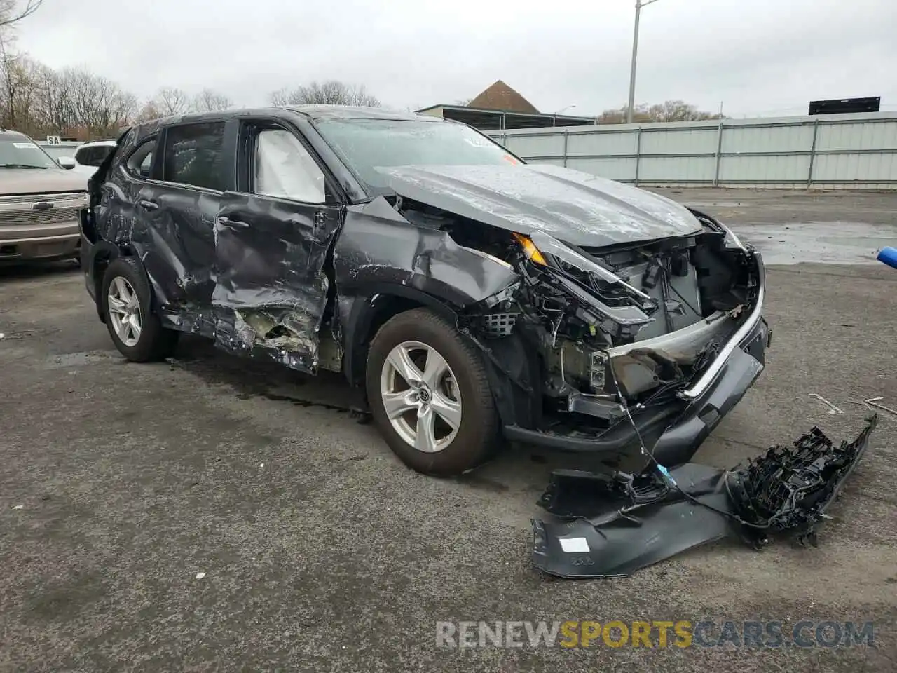 4 Photograph of a damaged car 5TDKDRBHXPS514756 TOYOTA HIGHLANDER 2023