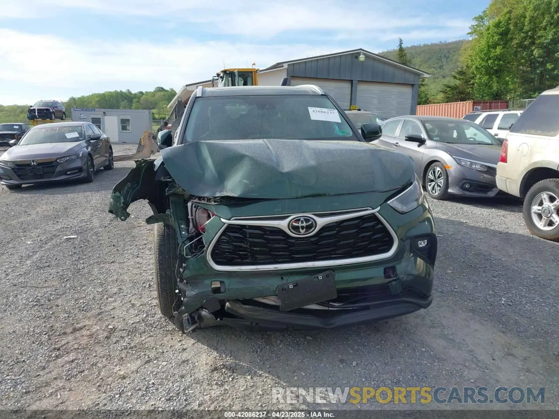 13 Photograph of a damaged car 5TDKDRBHXPS515888 TOYOTA HIGHLANDER 2023