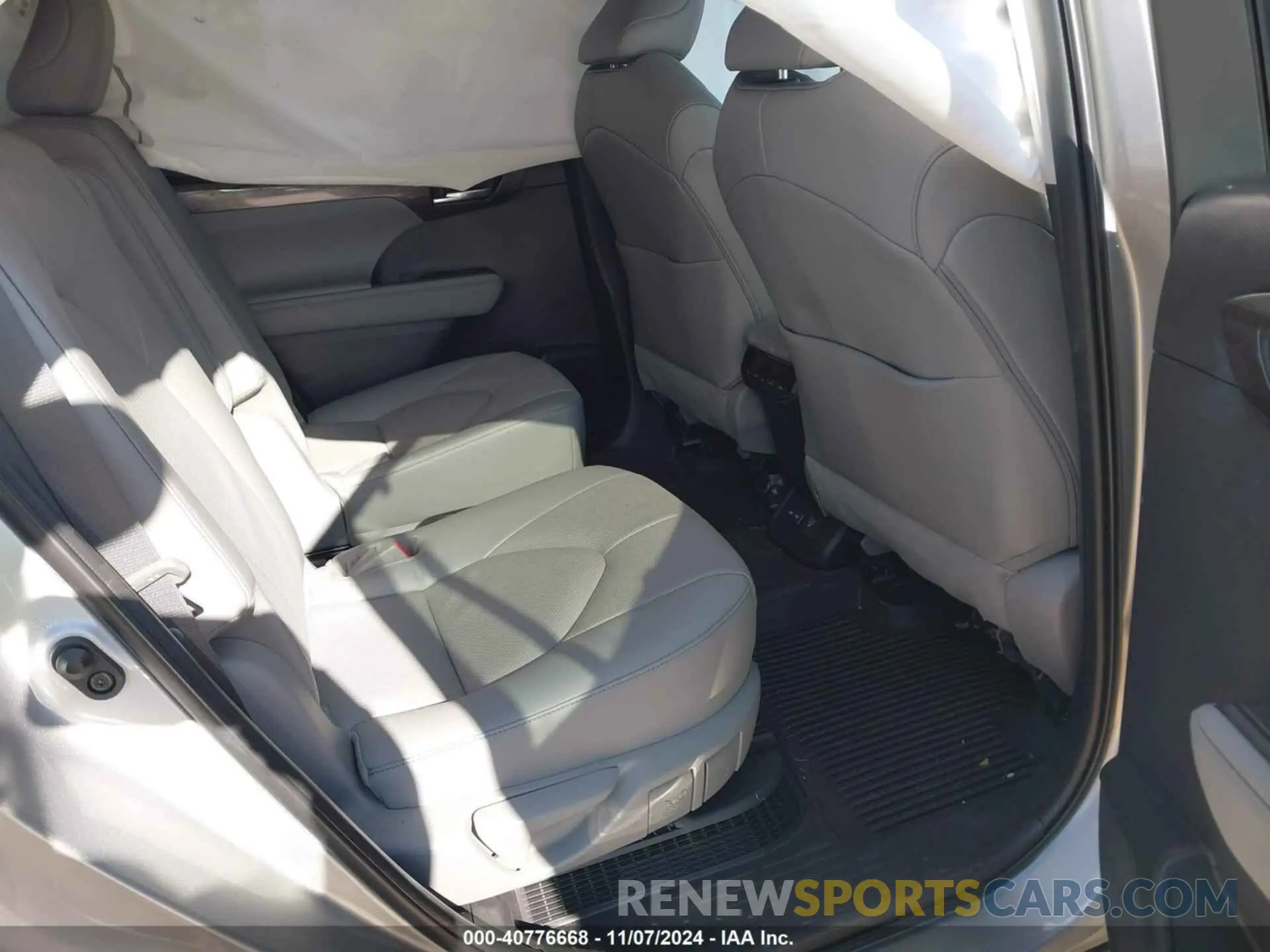 8 Photograph of a damaged car 5TDXBRCH2PS121425 TOYOTA HIGHLANDER 2023