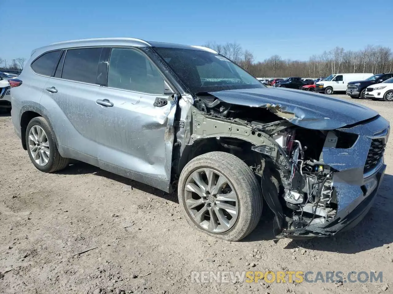 4 Photograph of a damaged car 5TDXBRCH2PS572094 TOYOTA HIGHLANDER 2023