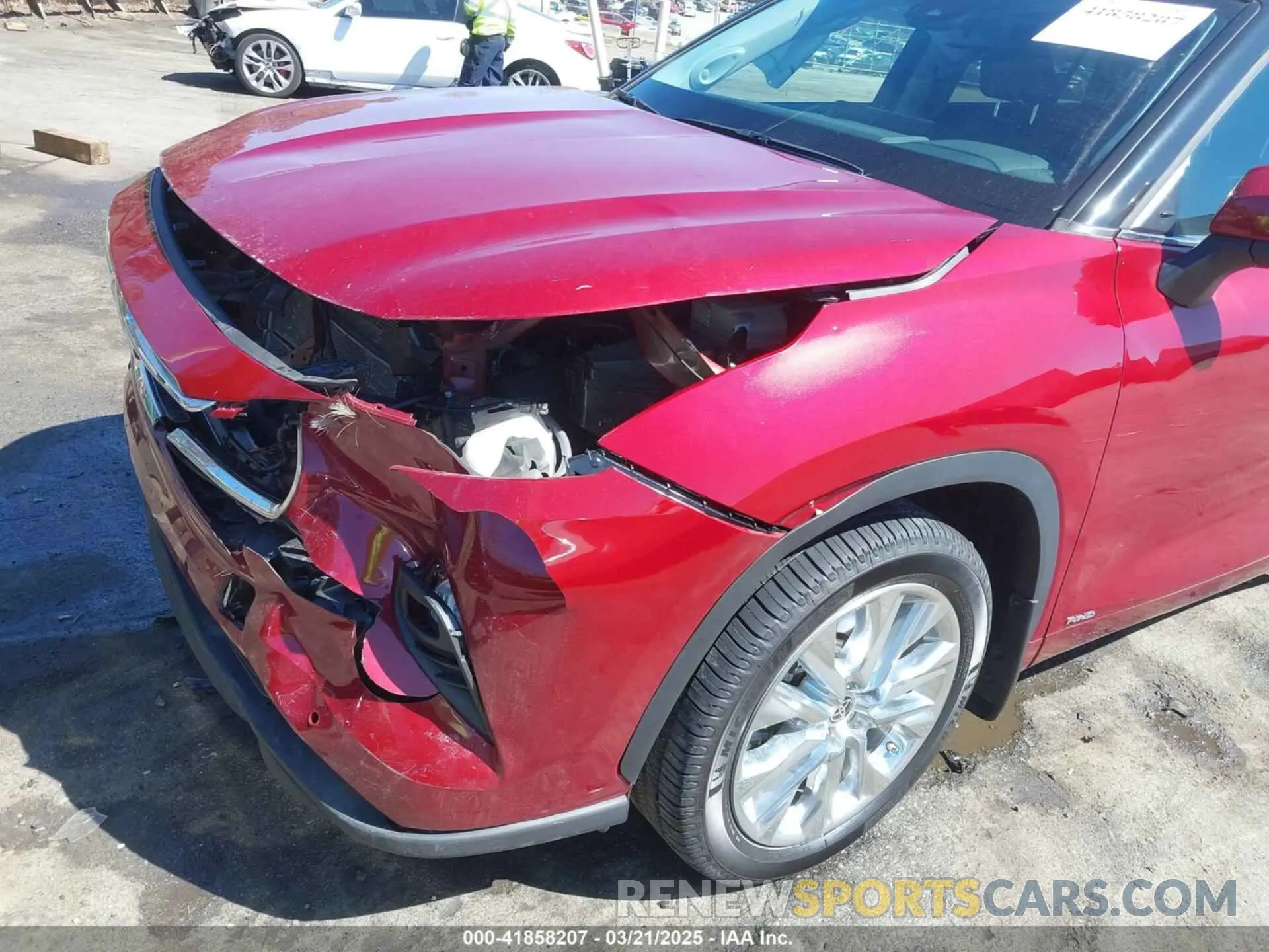 17 Photograph of a damaged car 5TDXBRCH3PS116816 TOYOTA HIGHLANDER 2023