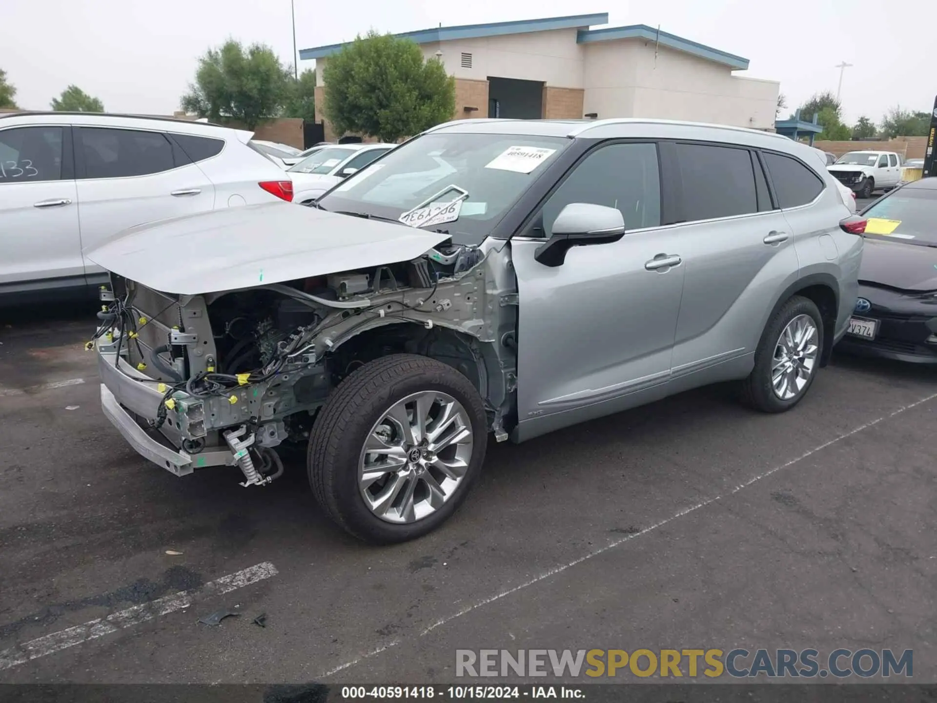 2 Photograph of a damaged car 5TDXBRCH5PS582361 TOYOTA HIGHLANDER 2023