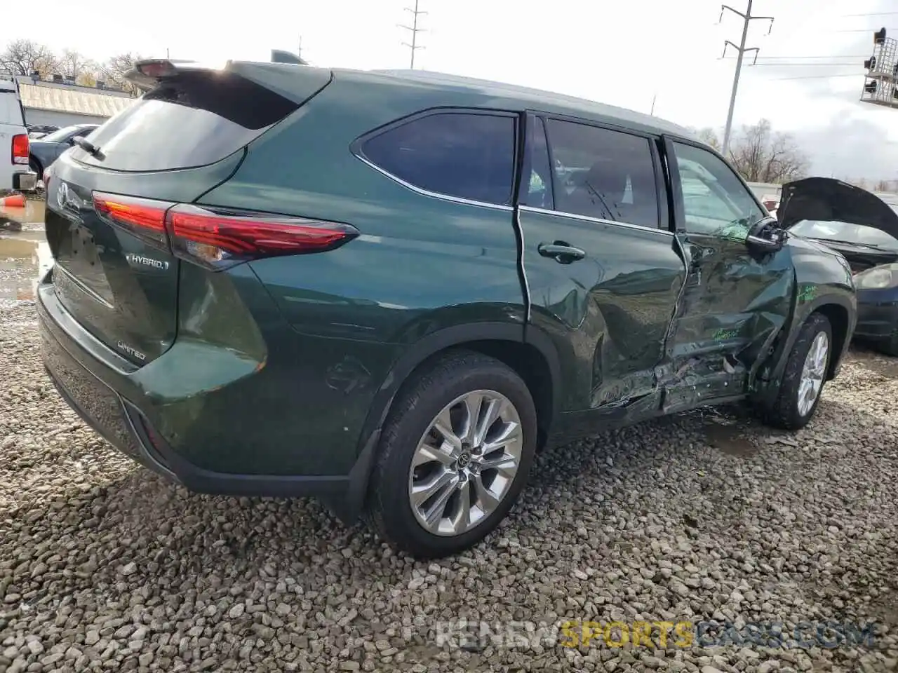 3 Photograph of a damaged car 5TDXBRCH5PS602253 TOYOTA HIGHLANDER 2023