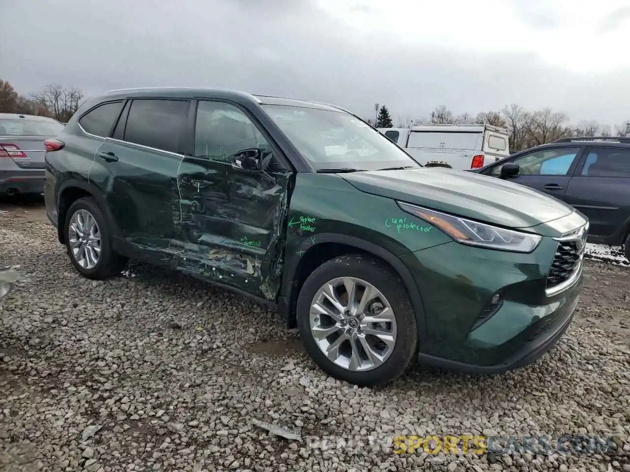 4 Photograph of a damaged car 5TDXBRCH5PS602253 TOYOTA HIGHLANDER 2023