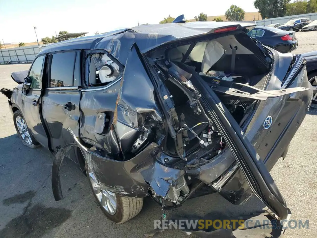 2 Photograph of a damaged car 5TDXBRCH7PS110811 TOYOTA HIGHLANDER 2023