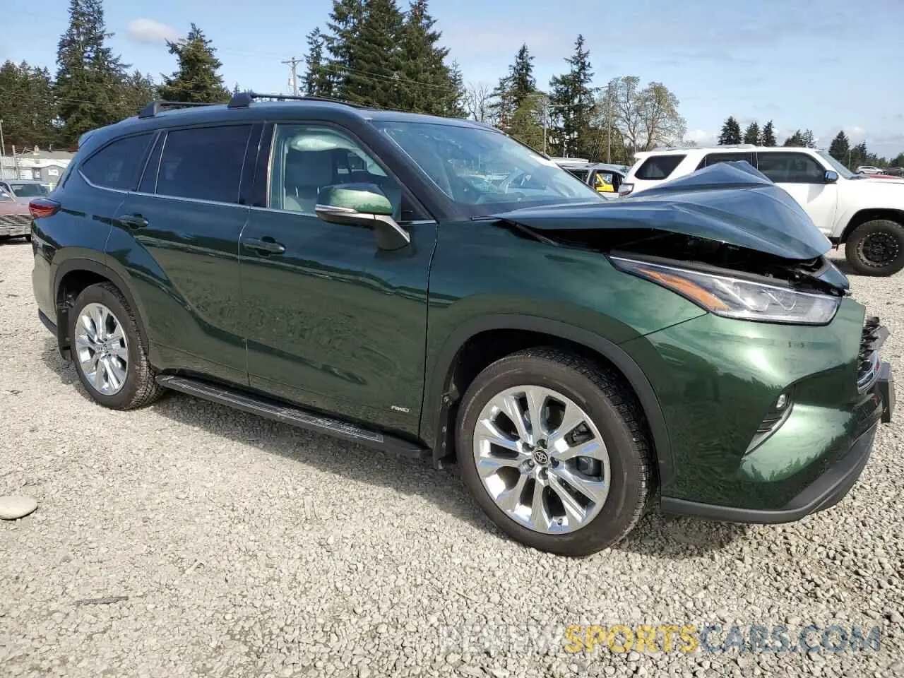 4 Photograph of a damaged car 5TDXBRCH8PS573511 TOYOTA HIGHLANDER 2023