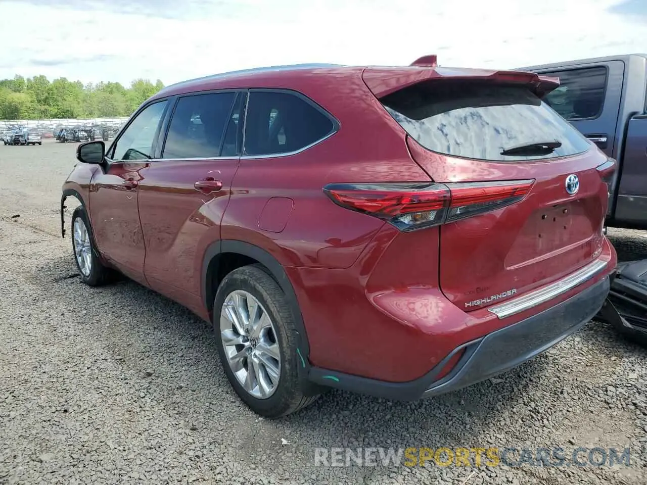 2 Photograph of a damaged car 5TDXBRCH9PS110552 TOYOTA HIGHLANDER 2023