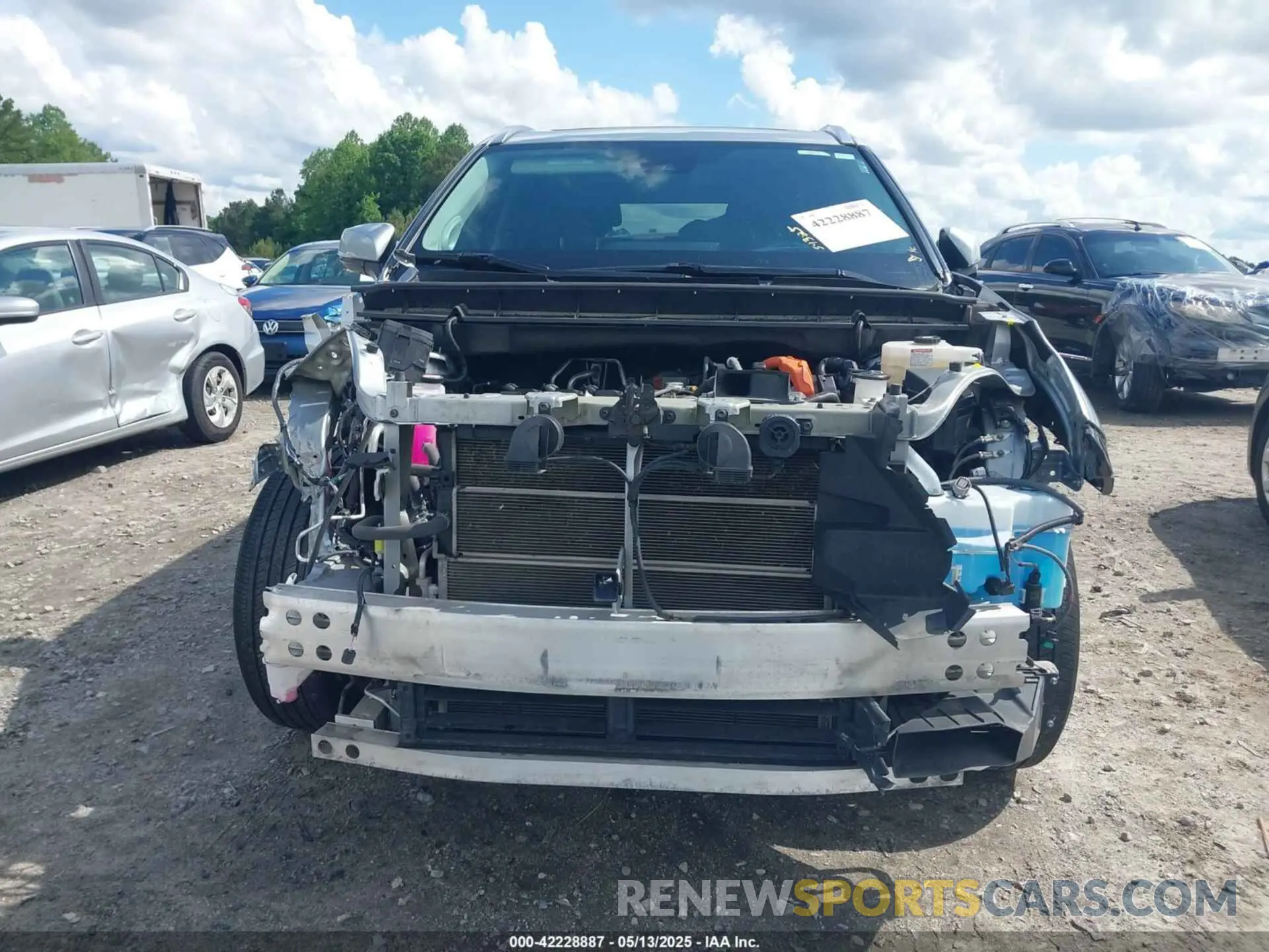 13 Photograph of a damaged car 5TDXBRCHXPS583604 TOYOTA HIGHLANDER 2023
