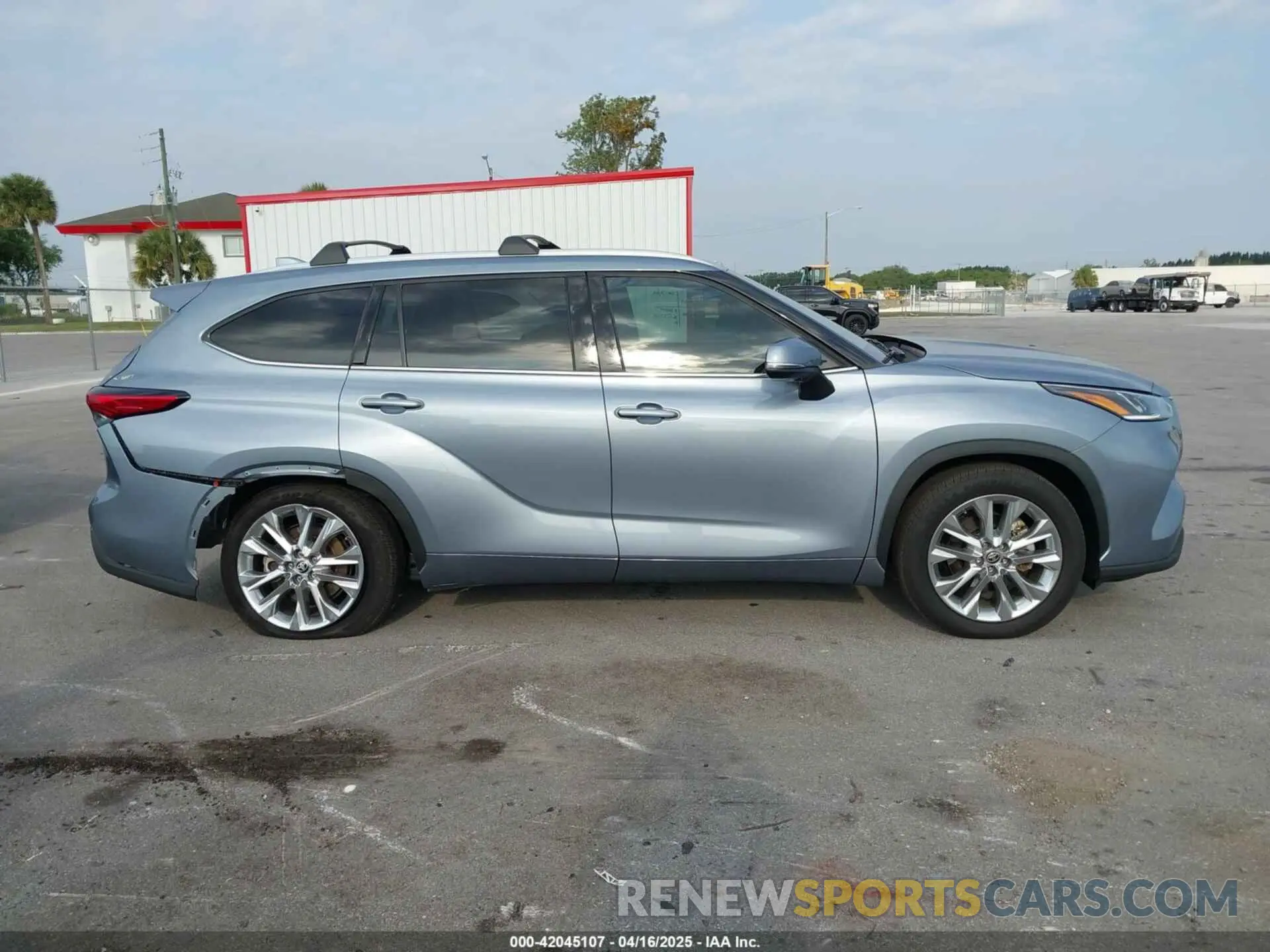 13 Photograph of a damaged car 5TDYARAH3PS019125 TOYOTA HIGHLANDER 2023