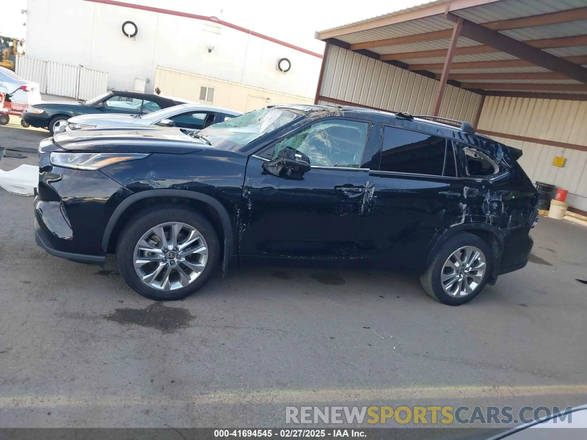 14 Photograph of a damaged car 5TDYARAH5PS022947 TOYOTA HIGHLANDER 2023