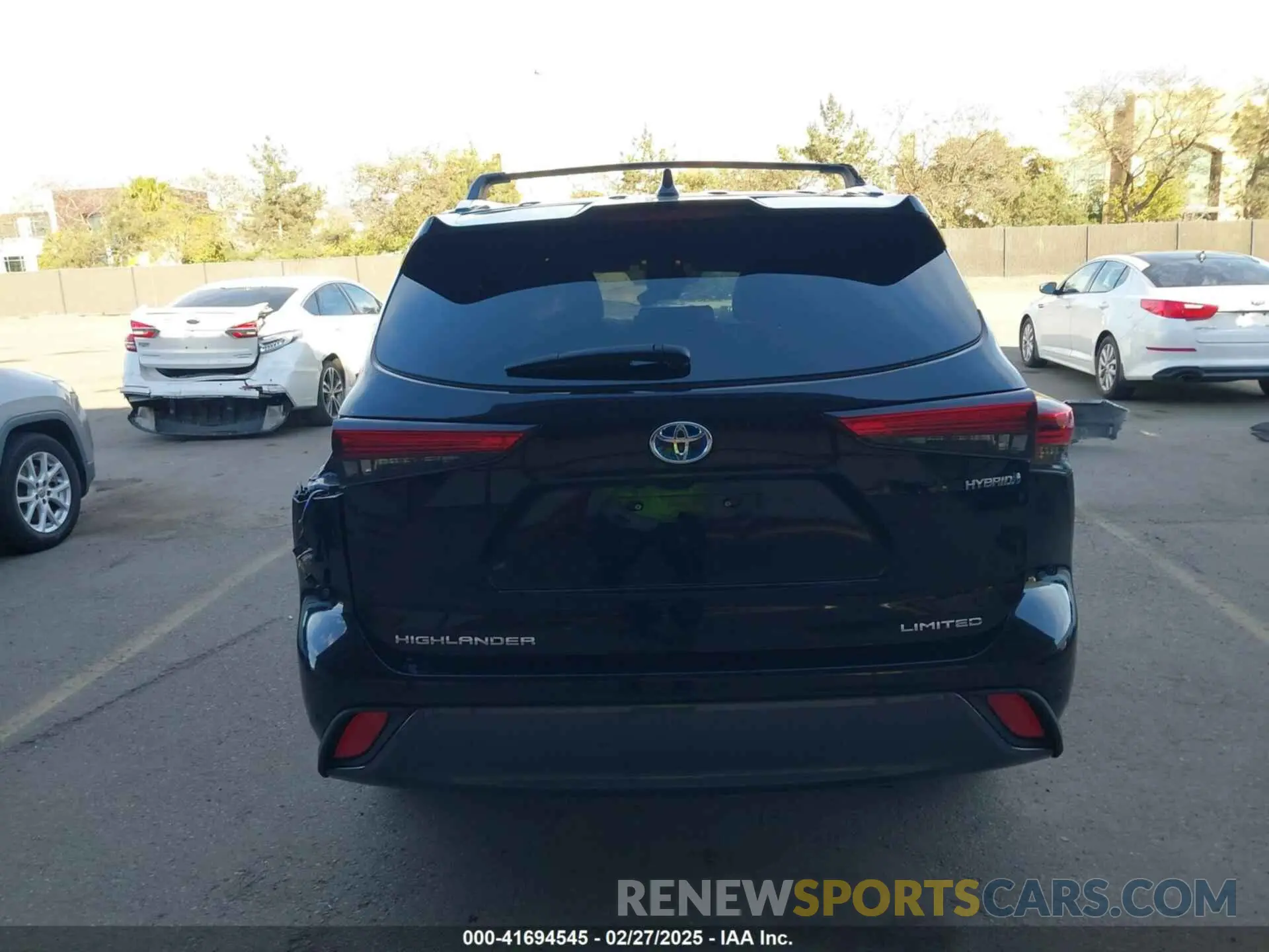 16 Photograph of a damaged car 5TDYARAH5PS022947 TOYOTA HIGHLANDER 2023