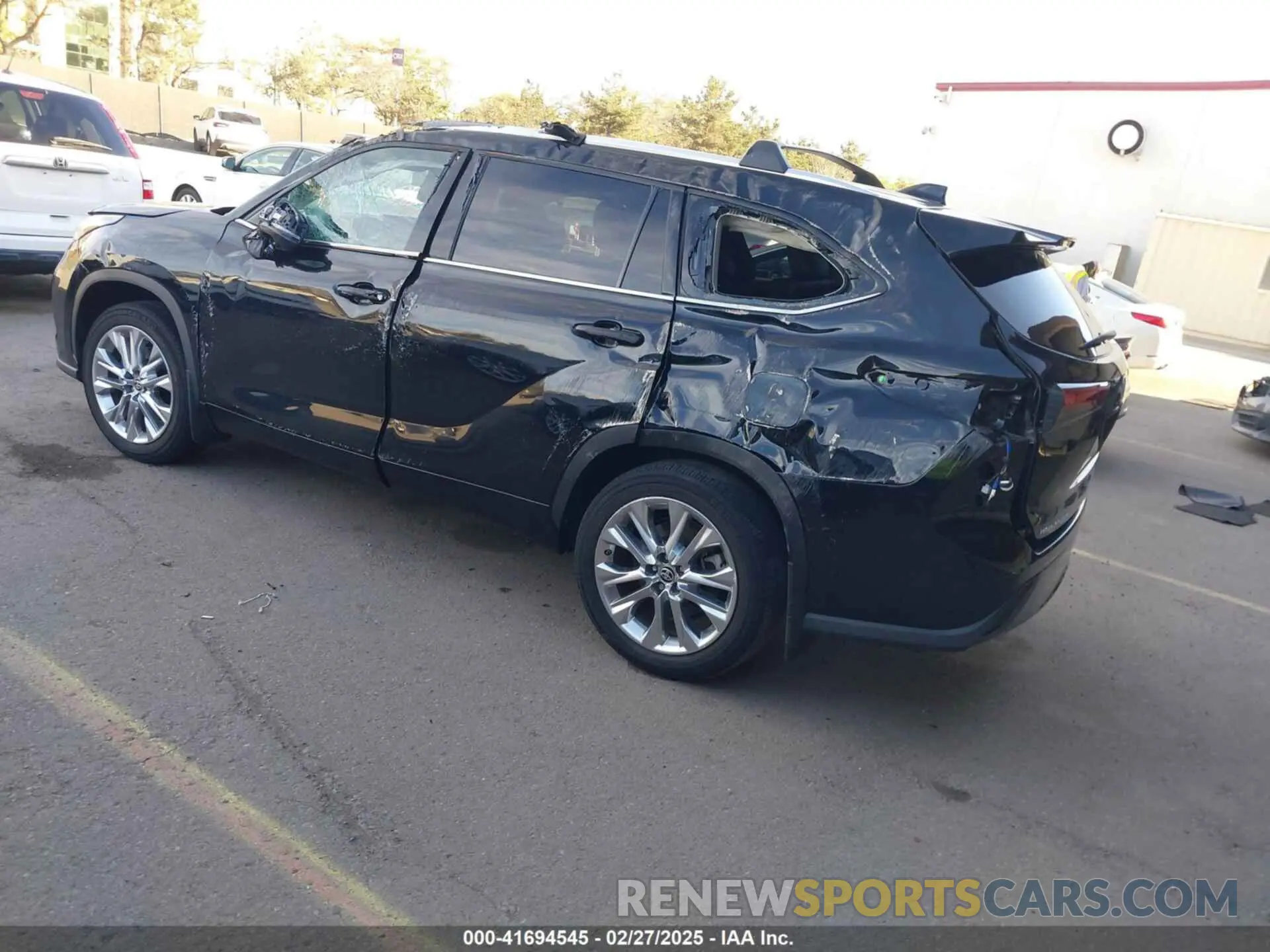 3 Photograph of a damaged car 5TDYARAH5PS022947 TOYOTA HIGHLANDER 2023