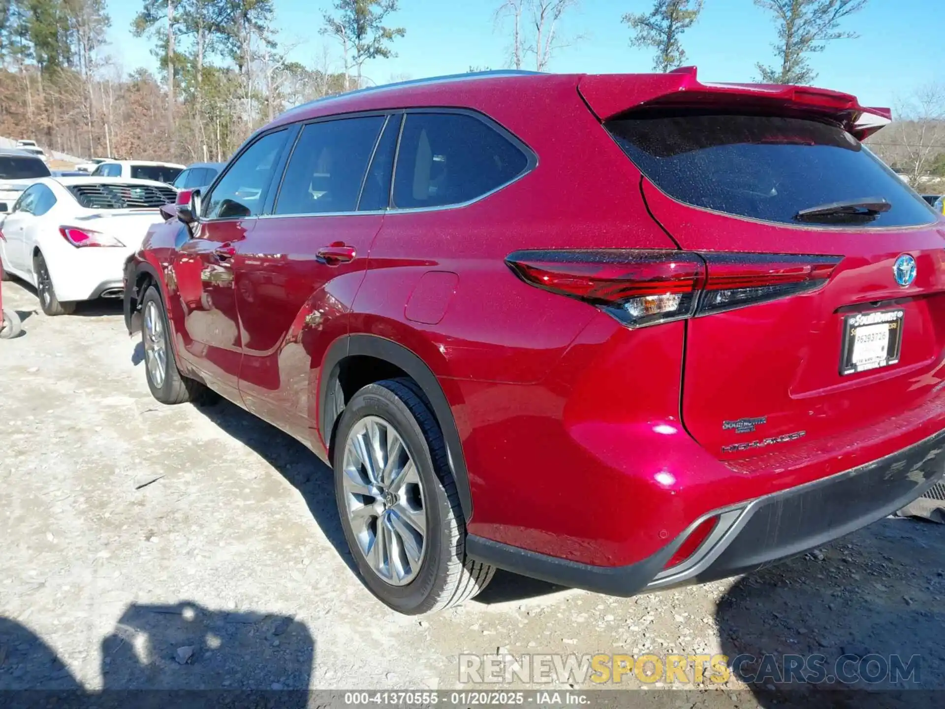 14 Photograph of a damaged car 5TDYARAHXPS523199 TOYOTA HIGHLANDER 2023