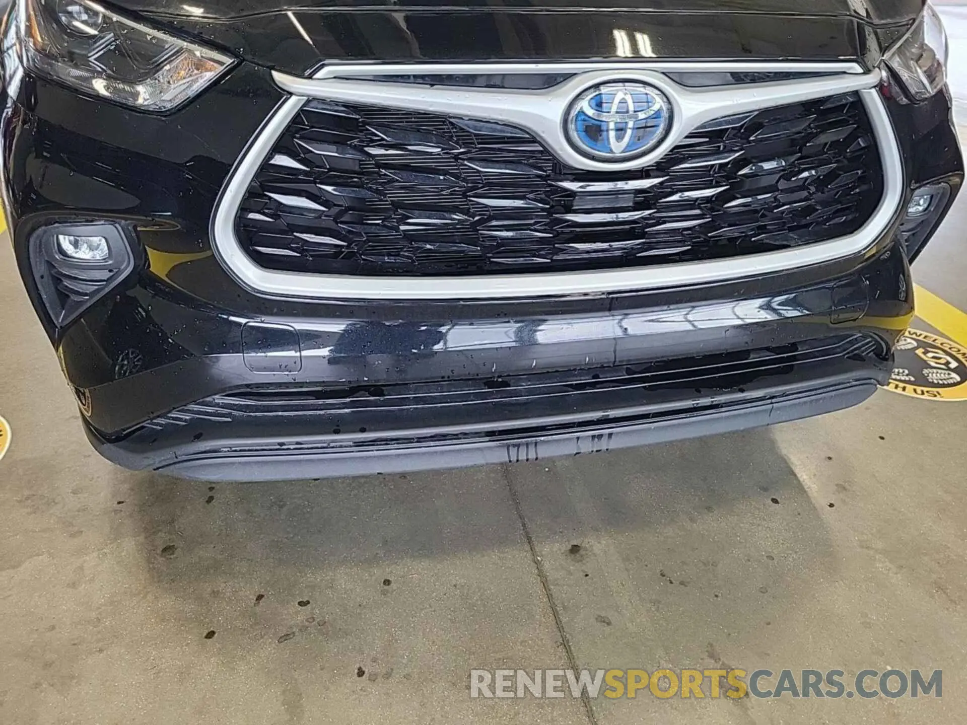 10 Photograph of a damaged car 5TDZARAH2PS527025 TOYOTA HIGHLANDER 2023