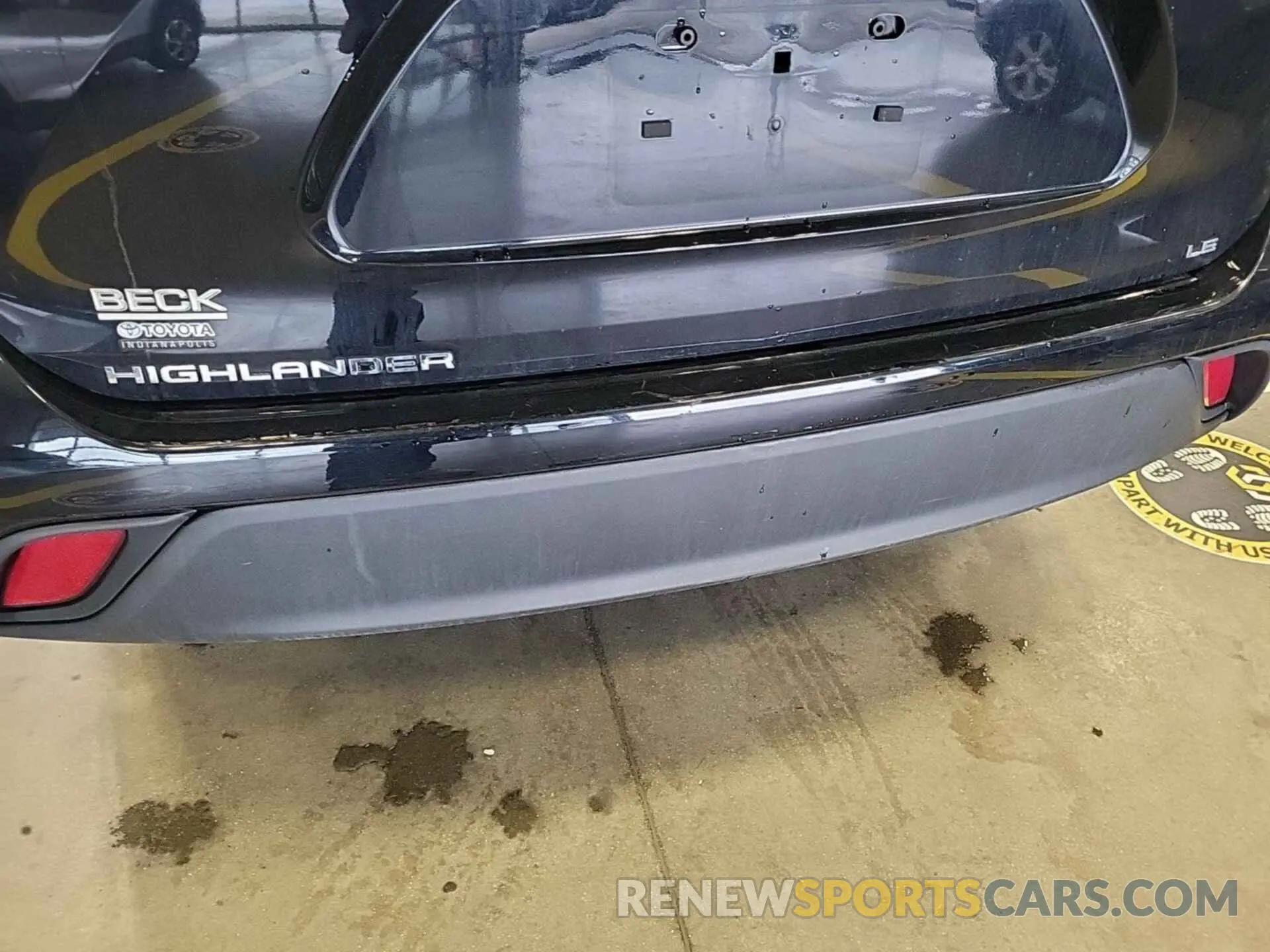 13 Photograph of a damaged car 5TDZARAH2PS527025 TOYOTA HIGHLANDER 2023