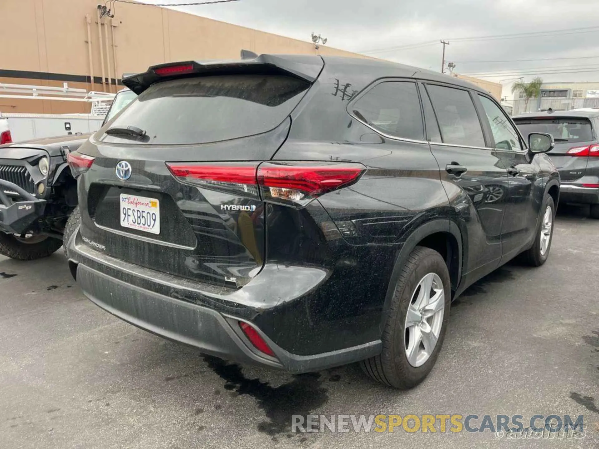 10 Photograph of a damaged car 5TDZARAH3PS527731 TOYOTA HIGHLANDER 2023