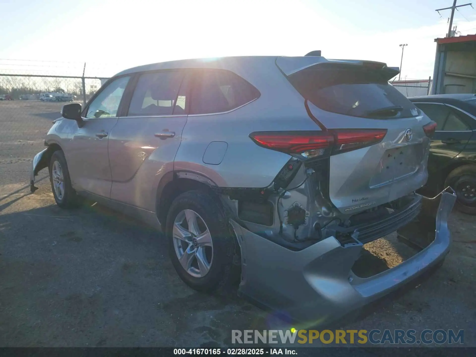 3 Photograph of a damaged car 5TDZARAH7PS519597 TOYOTA HIGHLANDER 2023