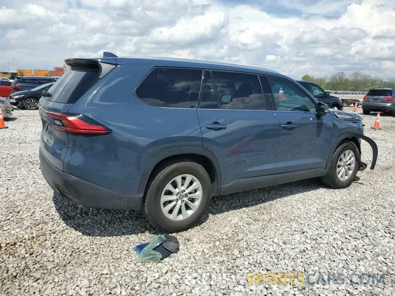 3 Photograph of a damaged car 5TDAAAB50RS005290 TOYOTA HIGHLANDER 2024