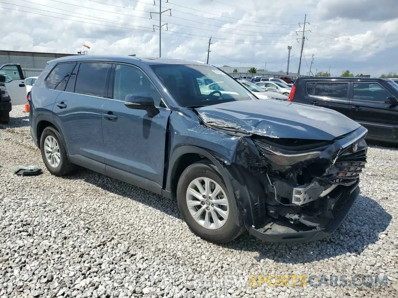 4 Photograph of a damaged car 5TDAAAB50RS005290 TOYOTA HIGHLANDER 2024