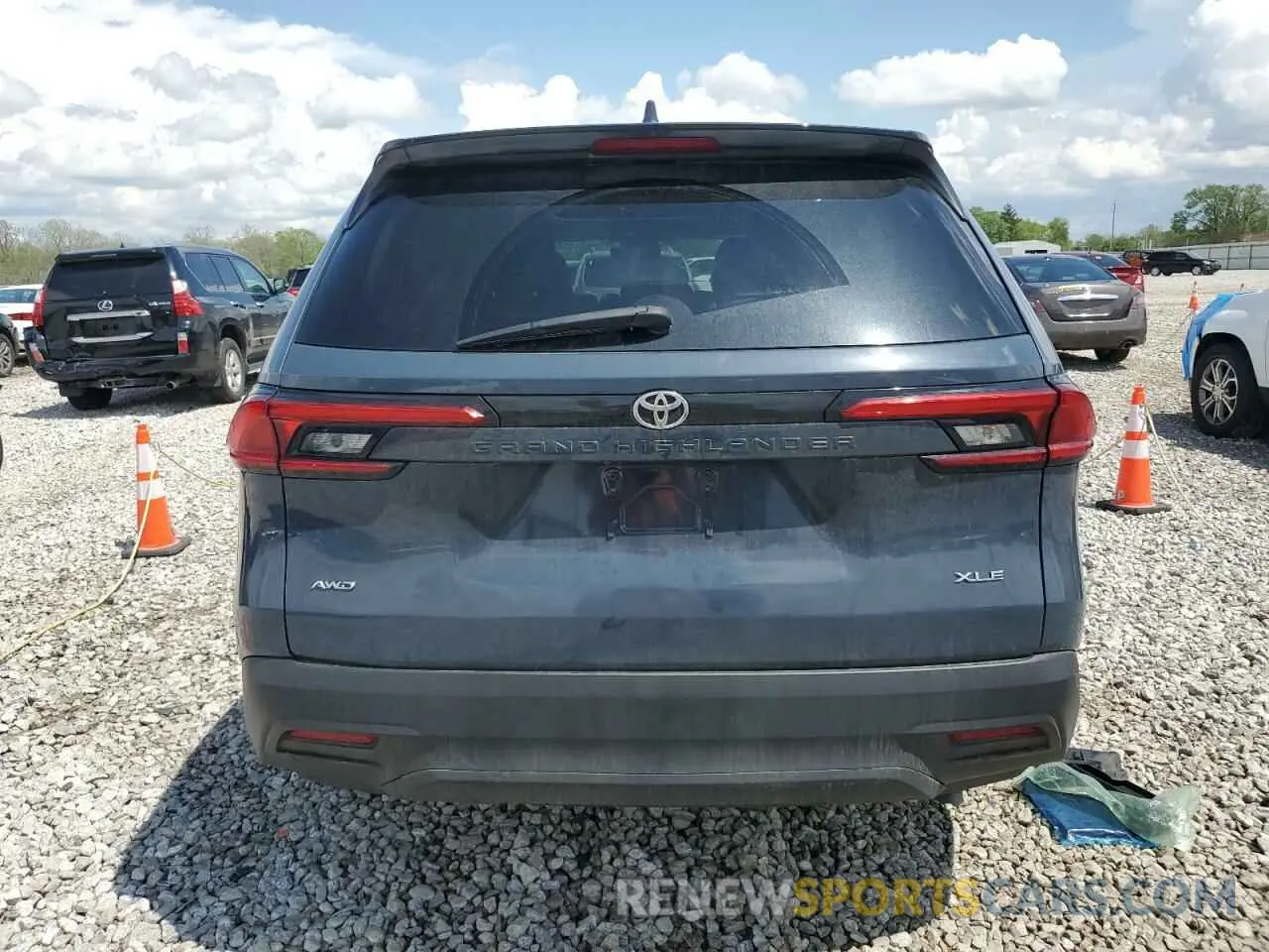 6 Photograph of a damaged car 5TDAAAB50RS005290 TOYOTA HIGHLANDER 2024
