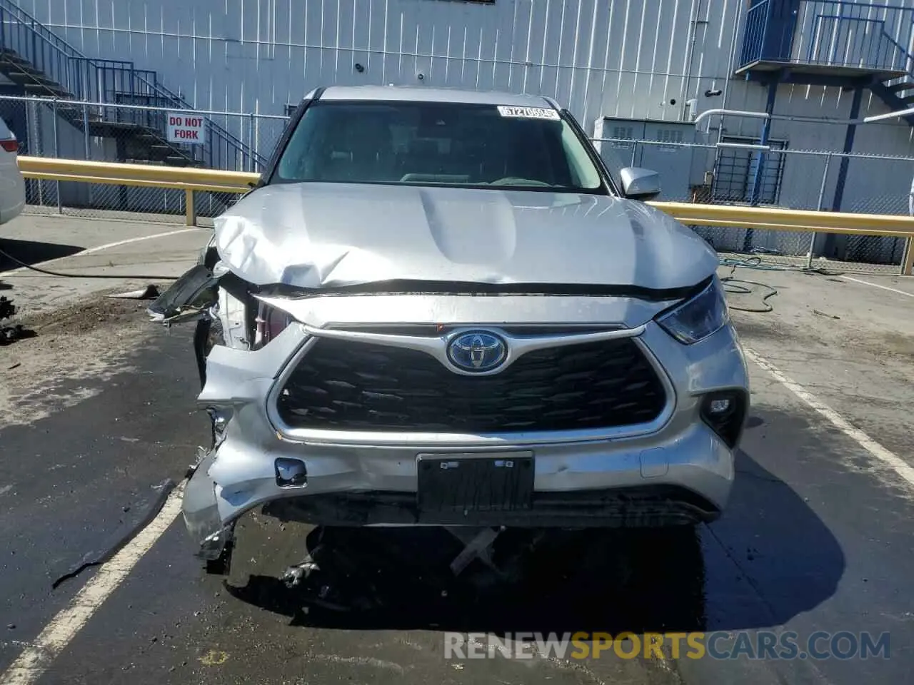 10 Photograph of a damaged car 5TDBBRCH2RS602935 TOYOTA HIGHLANDER 2024