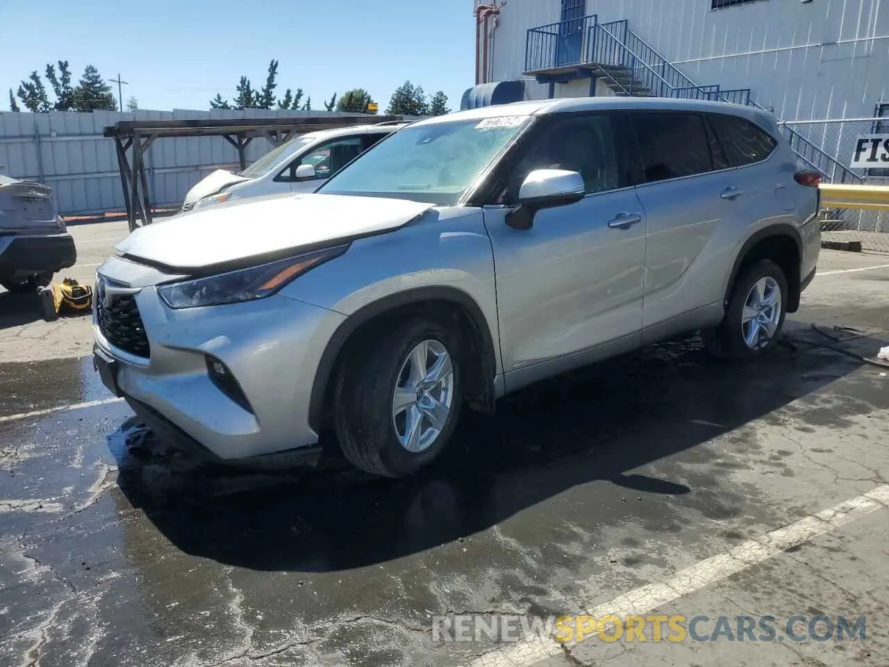 2 Photograph of a damaged car 5TDBBRCH2RS602935 TOYOTA HIGHLANDER 2024