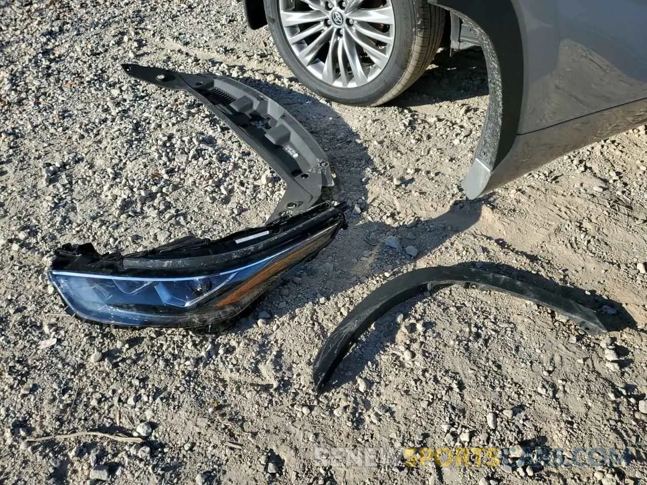 13 Photograph of a damaged car 5TDEBRCH0RS142347 TOYOTA HIGHLANDER 2024