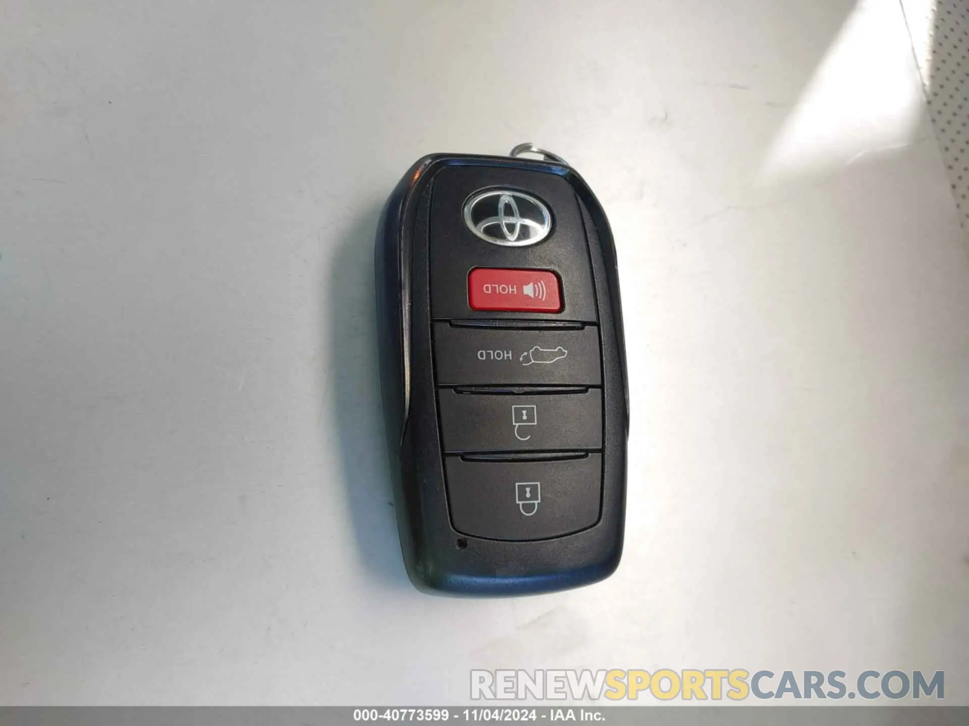 11 Photograph of a damaged car 5TDEBRCH0RS614871 TOYOTA HIGHLANDER 2024