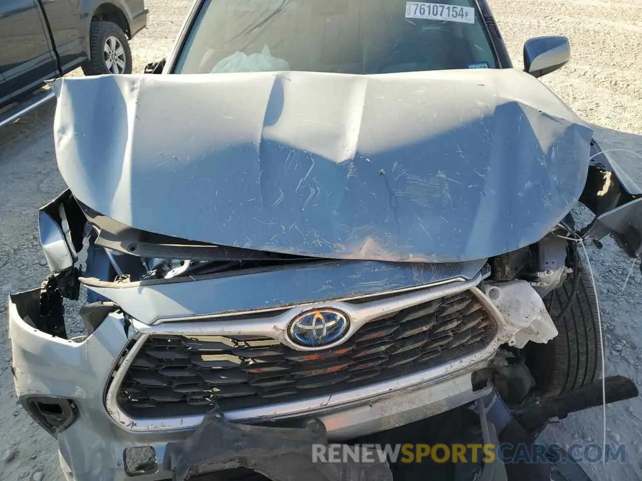 12 Photograph of a damaged car 5TDKARAH7RS530958 TOYOTA HIGHLANDER 2024