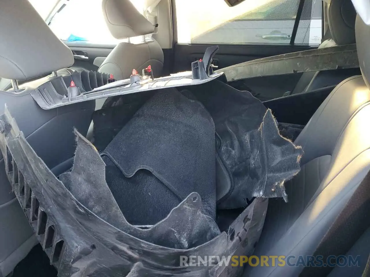 13 Photograph of a damaged car 5TDKARAH7RS530958 TOYOTA HIGHLANDER 2024