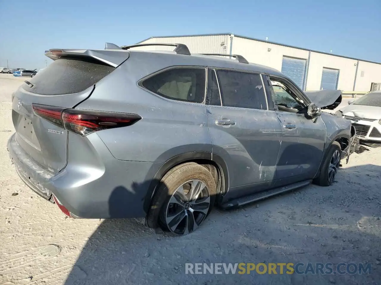 3 Photograph of a damaged car 5TDKARAH7RS530958 TOYOTA HIGHLANDER 2024