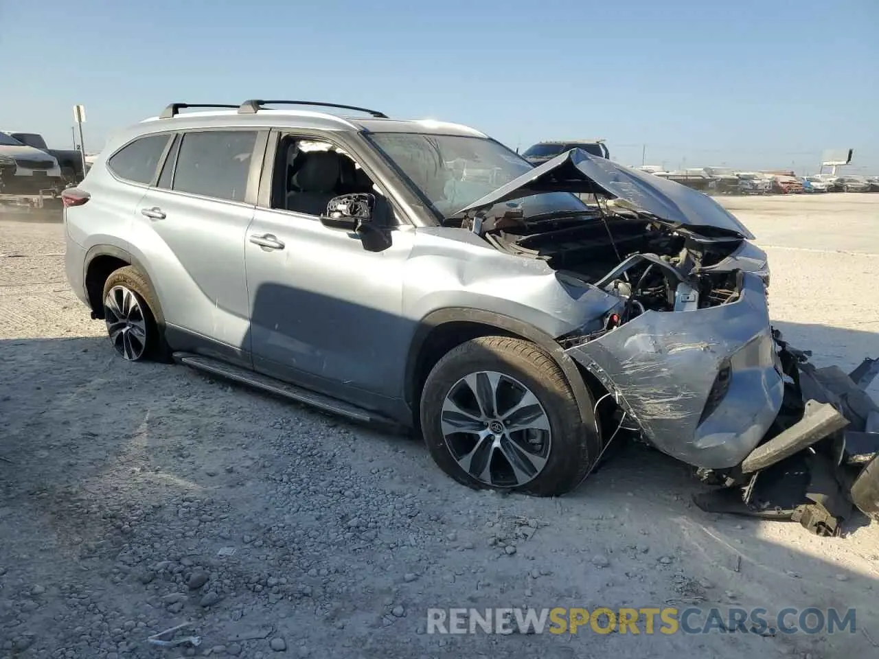 4 Photograph of a damaged car 5TDKARAH7RS530958 TOYOTA HIGHLANDER 2024