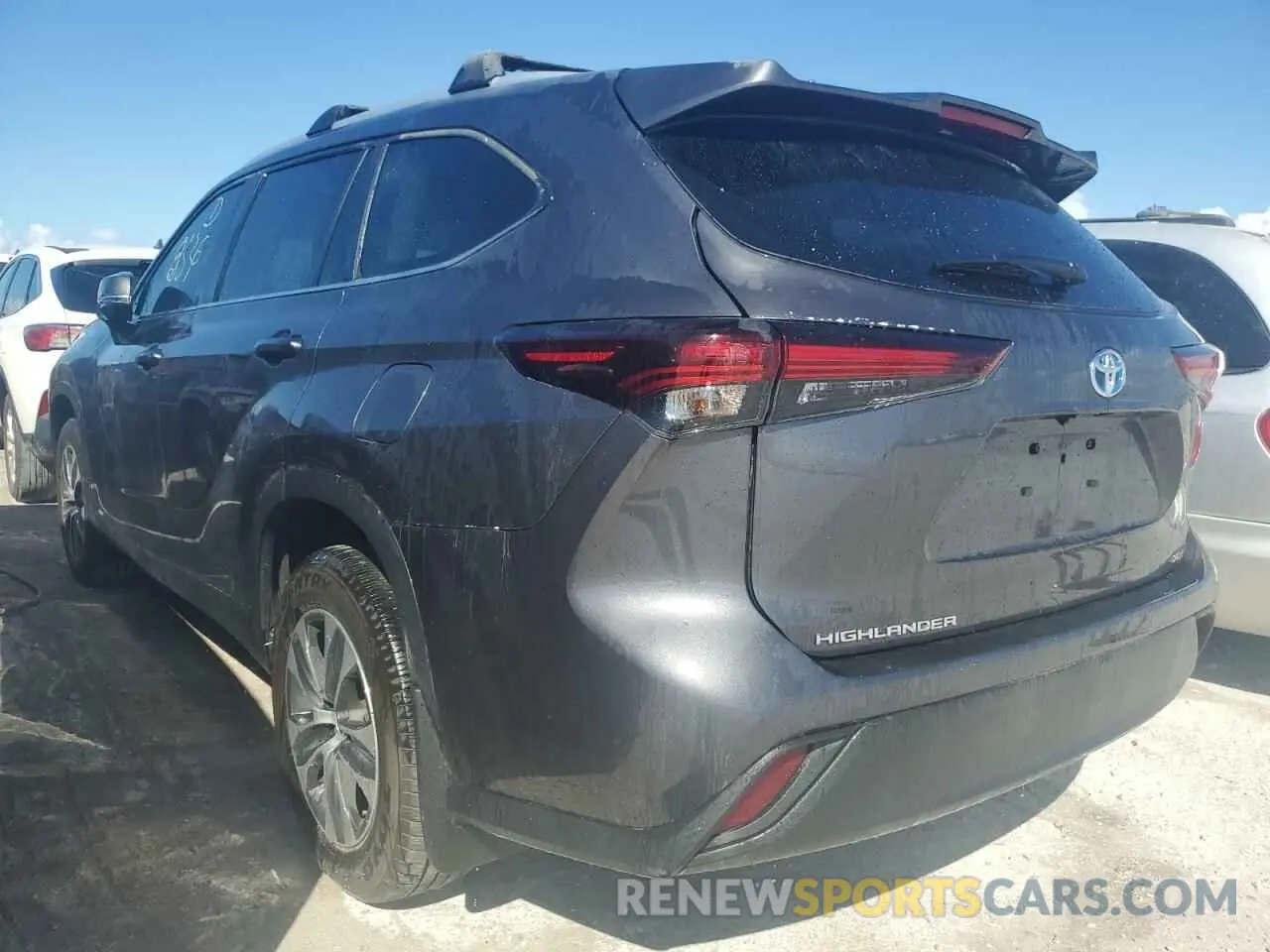 2 Photograph of a damaged car 5TDKBRCH2RS614776 TOYOTA HIGHLANDER 2024