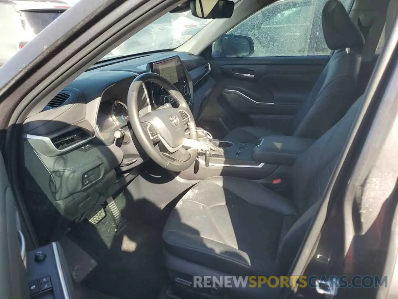 7 Photograph of a damaged car 5TDKBRCH2RS614776 TOYOTA HIGHLANDER 2024