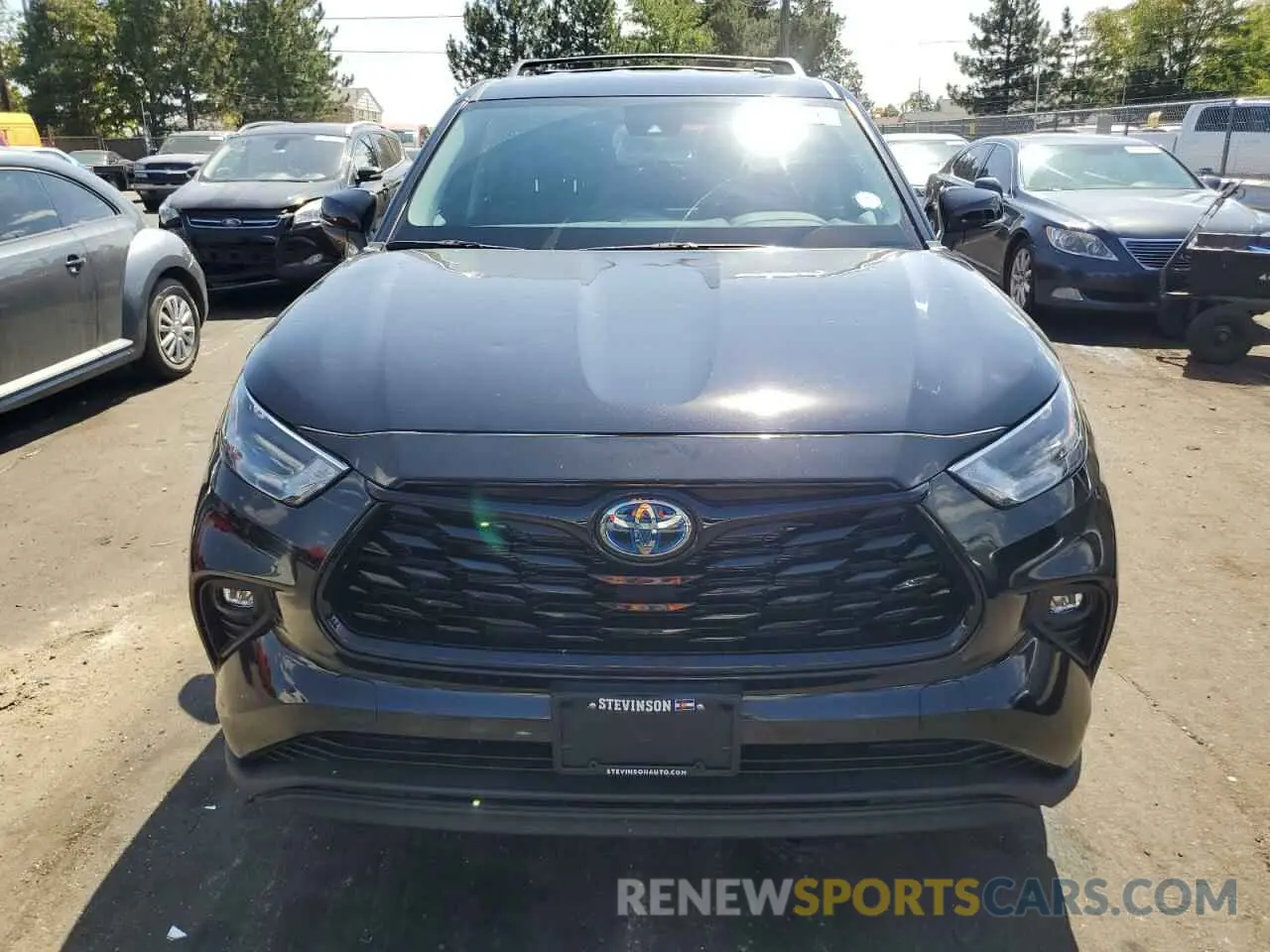 5 Photograph of a damaged car 5TDKBRCH5RS139124 TOYOTA HIGHLANDER 2024