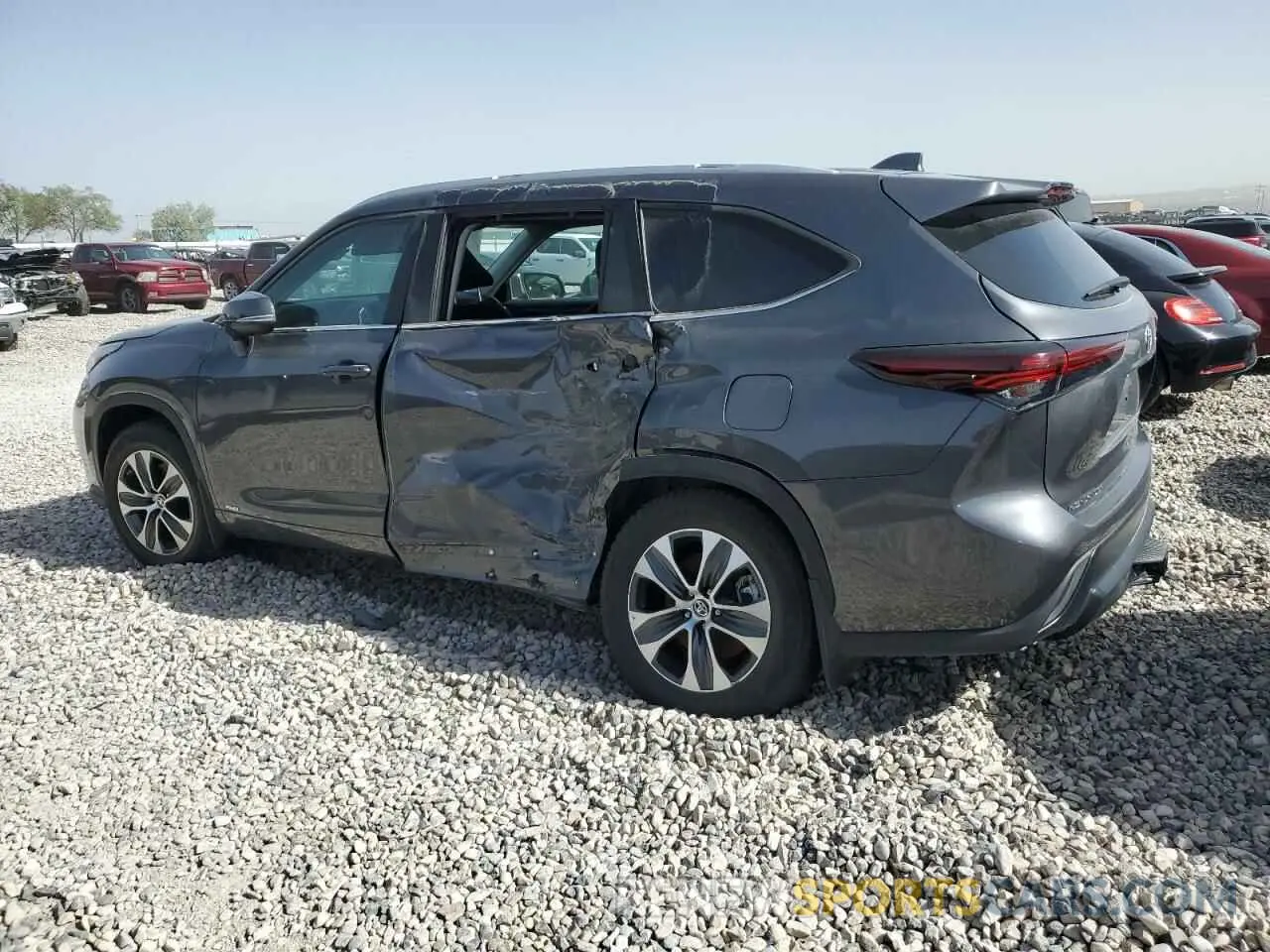 2 Photograph of a damaged car 5TDKBRCH8RS638483 TOYOTA HIGHLANDER 2024