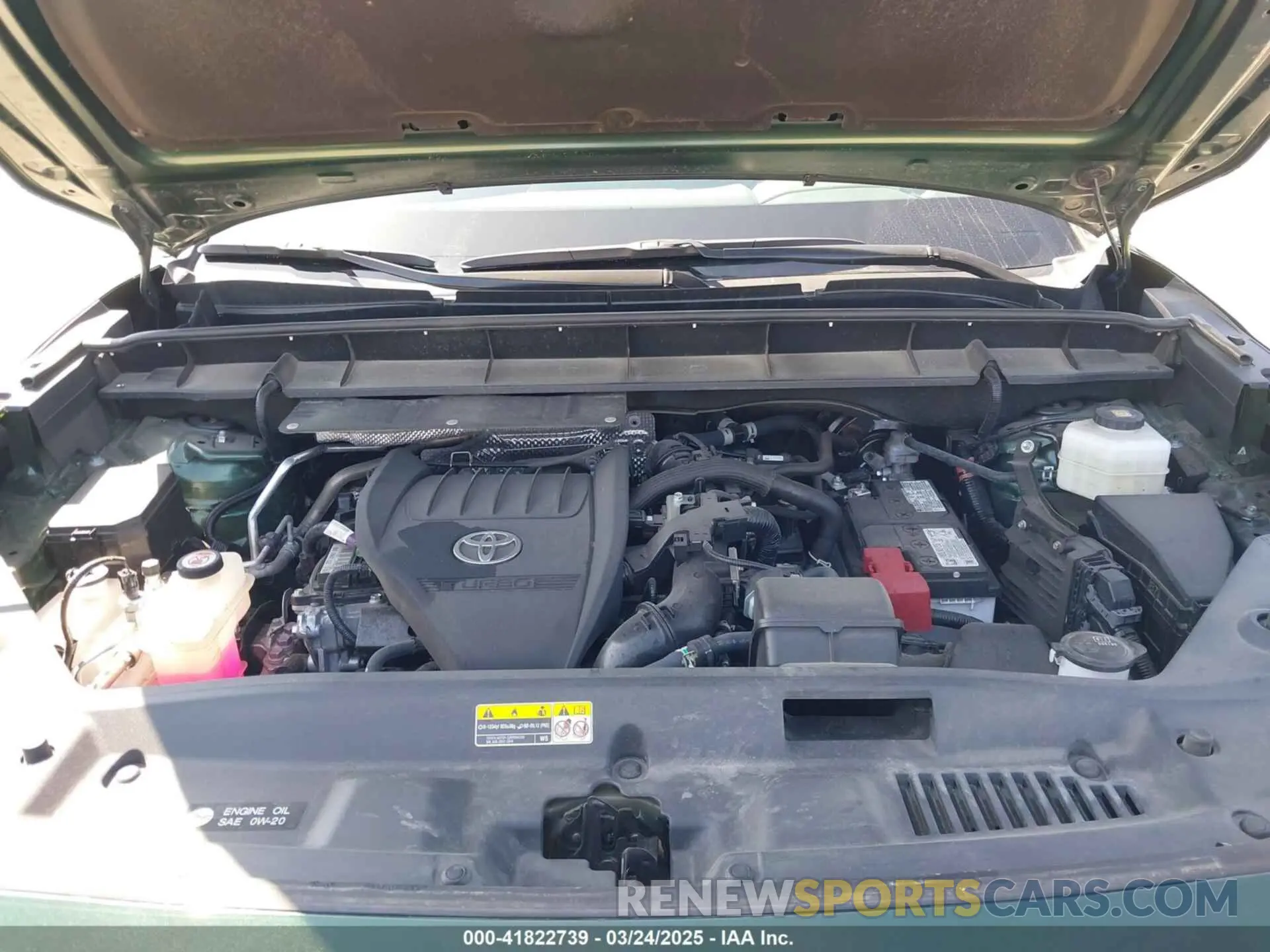 10 Photograph of a damaged car 5TDKDRAH0RS528069 TOYOTA HIGHLANDER 2024